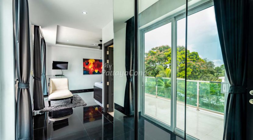 Phoenix Gold Country Huay Yai For Sale & Rent 4 Bedroom With Private Pool - HEPGC01 & 01R