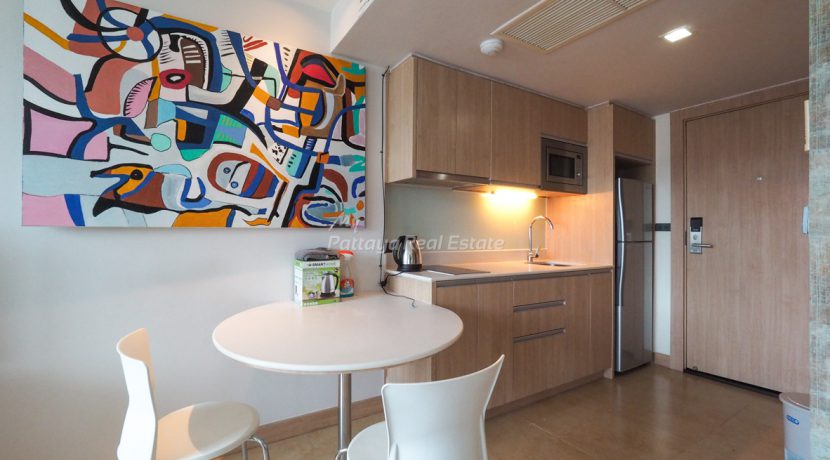The Cliff Condominium Pattaya Studio For Sale & Rent With Partial Sea Views - CLIFF93R