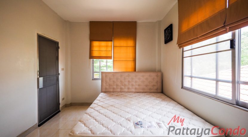 Park Avenue Pattaya Single House For Sale in Bang Lamung - HNPA01