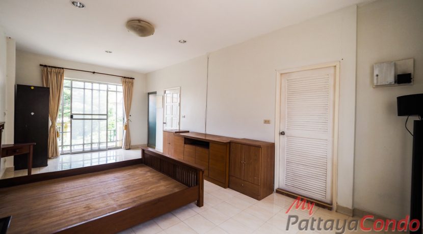 Park Avenue Pattaya Single House For Sale in Bang Lamung - HNPA01