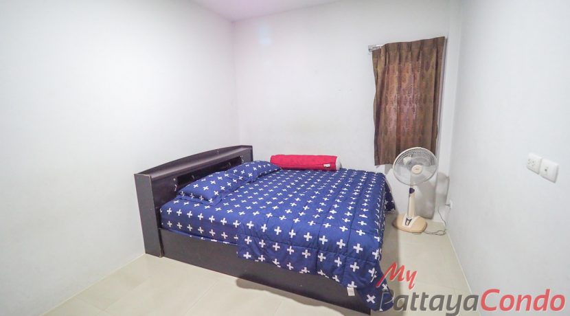 Chokchai Village 7 in East Pattaya Townhouse For Sale & Rent 2 Bedroom - HECCV701