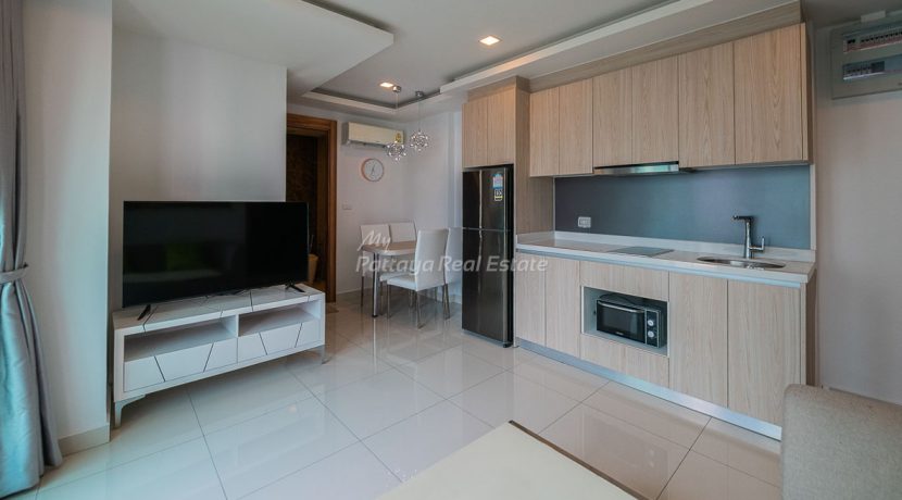 Arcadia Beach Resort Condo Pattaya For Sale & Rent 2 Bedroom With Pool Views - ABR39