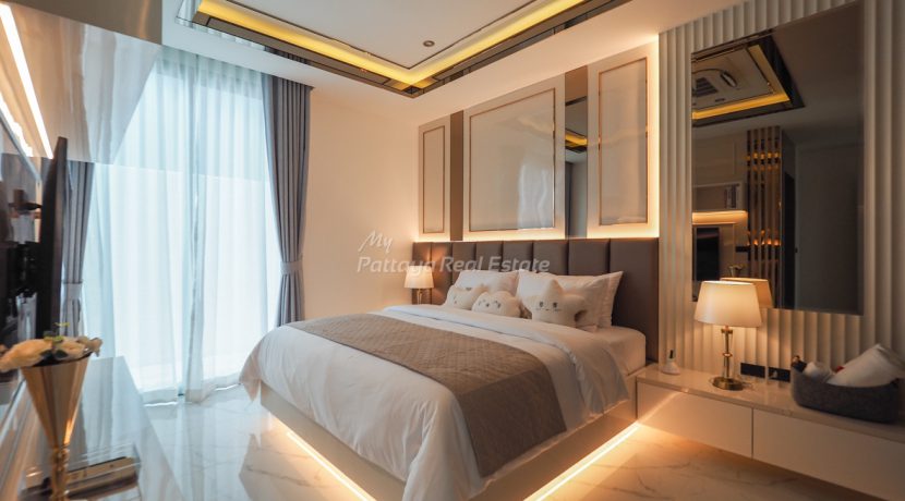 The Prestige Pattaya House For Sale in East Pattaya 6 Bedroom With Private Pool - HEPT01