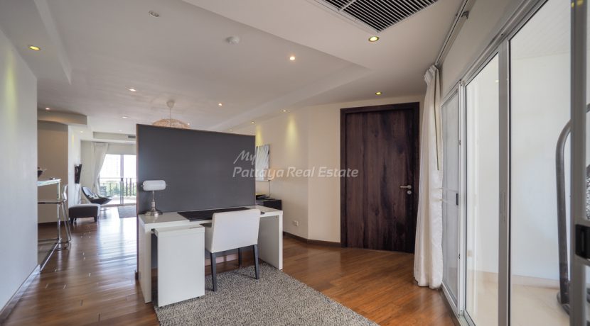 Club House Condominium Pattaya For Sale & Rent 2 Bedroom With City & Partial Sea Views - CLUBH14