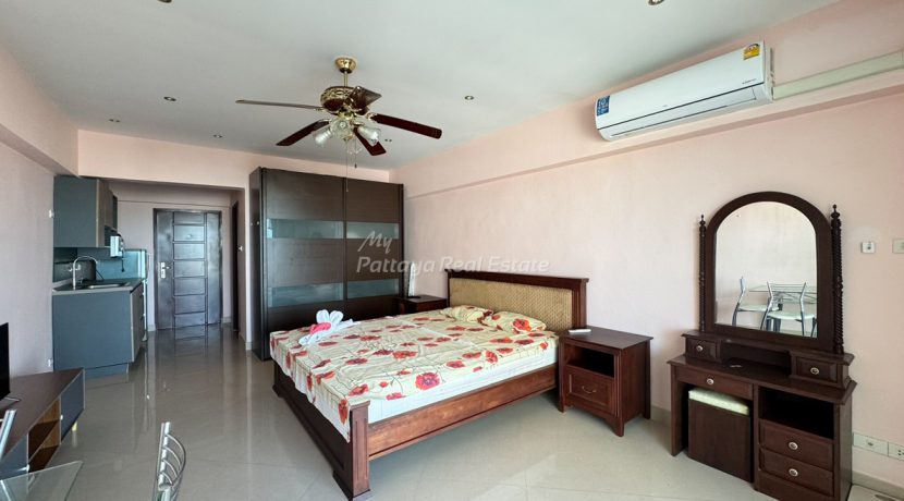 Sombat Condotel Pattaya For Sale & Rent Studio With Sea Views - SBP04