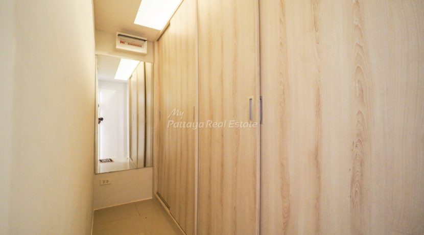 Fly Bird Condominium Pattaya For Sale & Rent Studio With City Views - FLYB21
