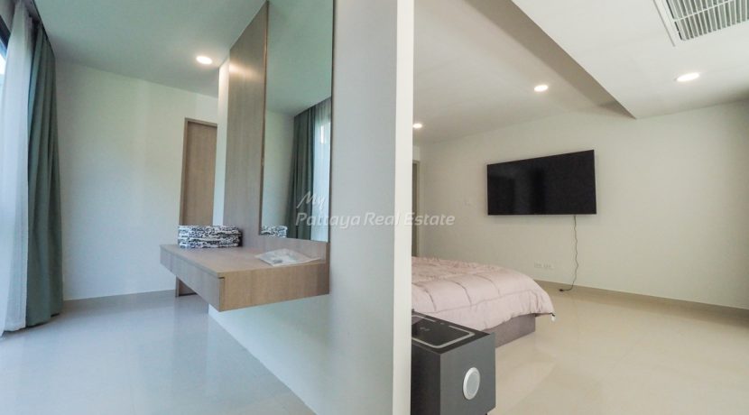 Gardenia Pattaya Condo For Sale & Rent 4 Bedroom With Direct Garden Access - GDN09