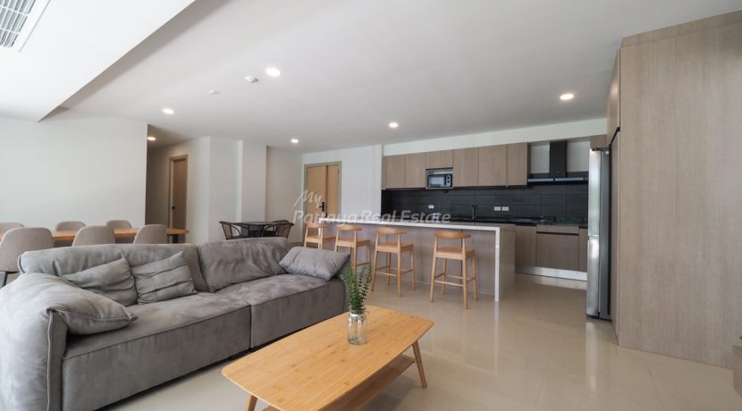 Gardenia Pattaya Condo For Sale & Rent 4 Bedroom With Direct Garden Access - GDN09