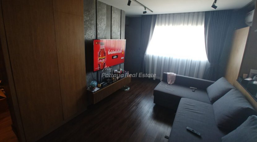 Lumpini Condo Town North Pattaya Sukhumvit For Sale & Rent 2 Bedroom With Sea Views - LCT03