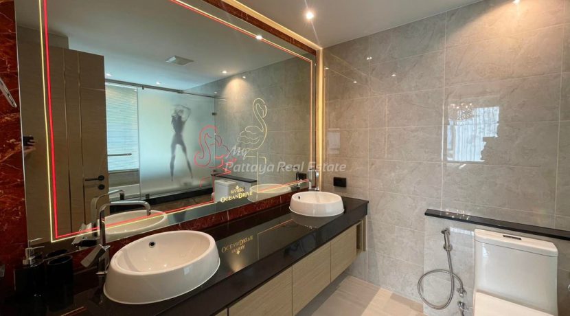 Riviera Ocean Drive Condo Jomtien Pattaya For Sale & Rent 2 Bedroom With Sea Views - ROD30