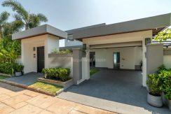 Siam Royal View Private Pool Villa For Sale in East Pattaya 6 Bedroom With Private Pool - HESRV10 (1)