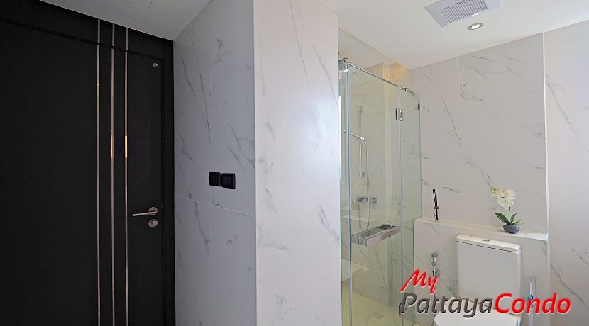 Sky Residence Pattaya For Sale & Rent 2 Bedroom With Pattaya Bay Views - AMR18