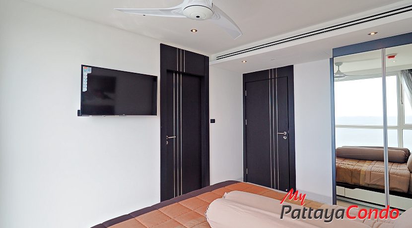 Sky Residence Pattaya For Sale & Rent 2 Bedroom With Pattaya Bay Views - AMR18