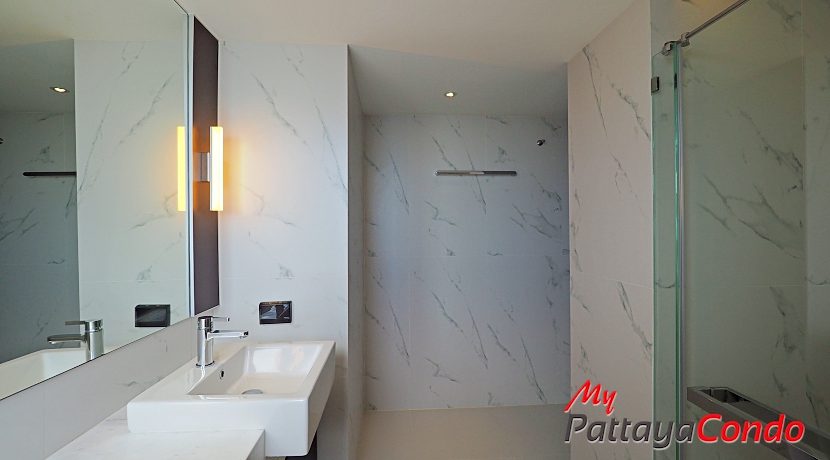 Sky Residence Pattaya For Sale & Rent 2 Bedroom With Pattaya Bay Views - AMR18