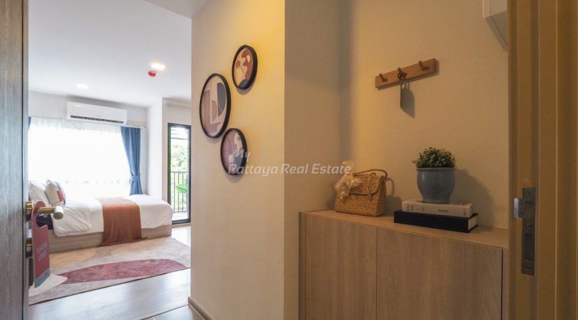 Vay Pothisan Condo Pattaya For Sale & Rent Studio With City Views - VAY01