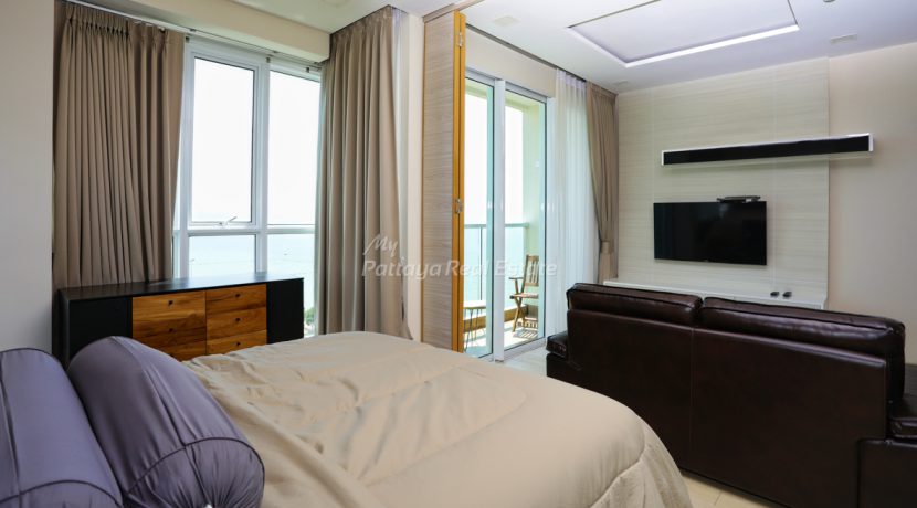 Cetus Beachfront Condo Pattaya For Sale & Rent 1 Bedroom With Partial Sea Views - CETUS24