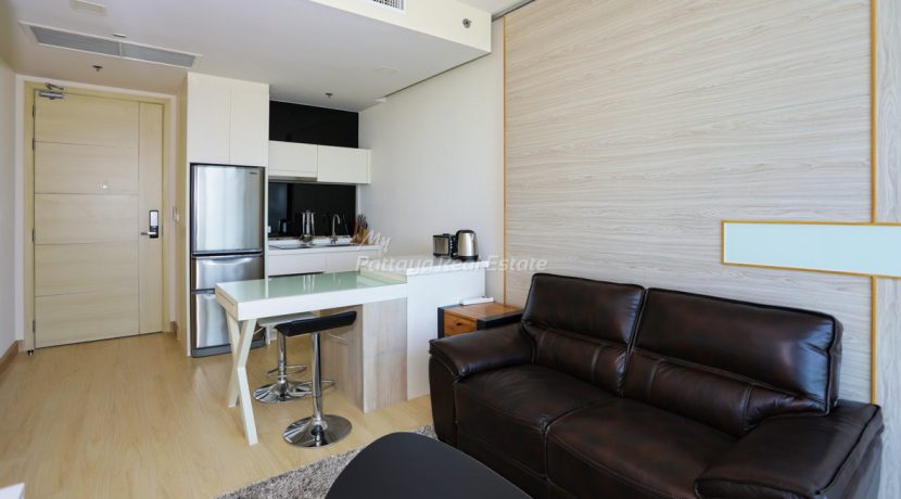 Cetus Beachfront Condo Pattaya For Sale & Rent 1 Bedroom With Partial Sea Views - CETUS24