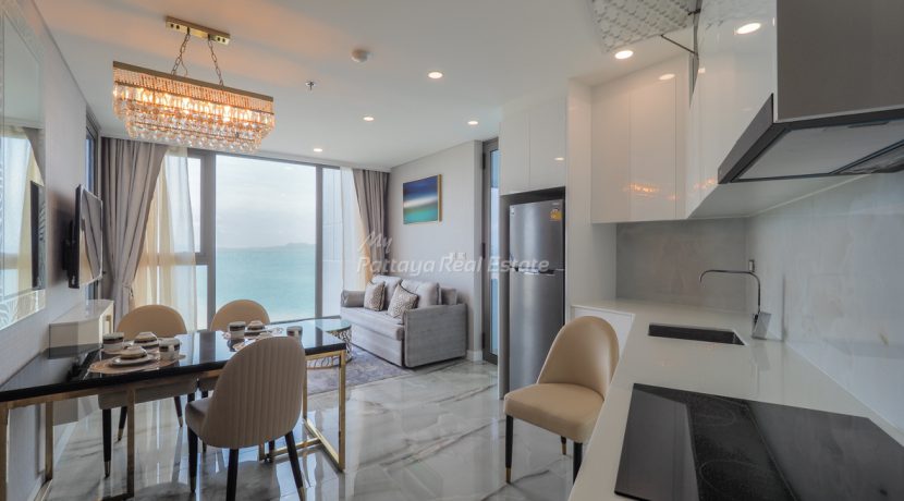 Copacabana Beachfront Condo Jomtien Pattaya For Sale & Rent 1 Bedroom With Private Pool - COPAC17