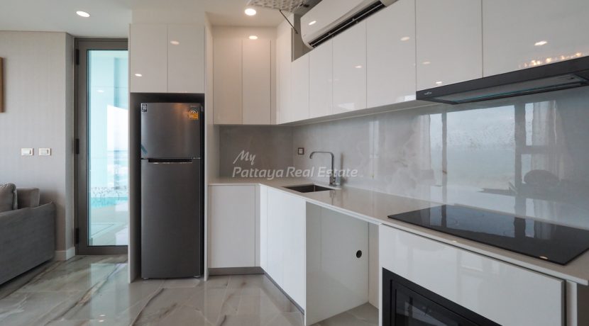 Copacabana Beachfront Condo Jomtien Pattaya For Sale & Rent 1 Bedroom With Private Pool - COPAC17