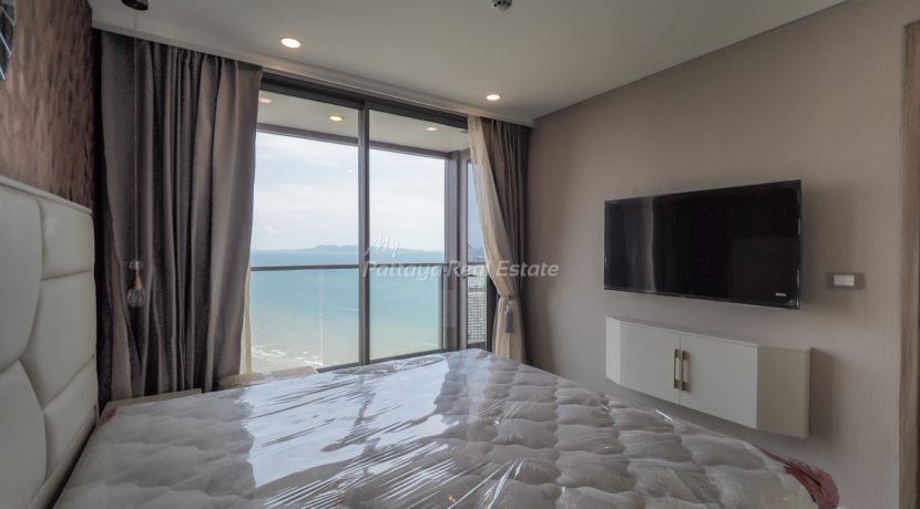 Copacabana Beachfront Condo Jomtien Pattaya For Sale & Rent 1 Bedroom With Private Pool - COPAC17