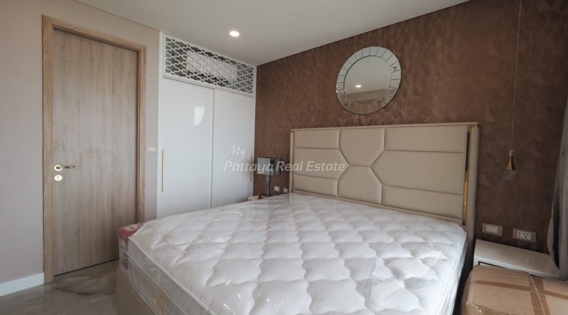 Copacabana Beachfront Condo Jomtien Pattaya For Sale & Rent 1 Bedroom With Private Pool - COPAC17