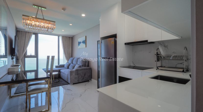 Copacabana Beachfront Condo Jomtien Pattaya For Sale & Rent 2 Bedroom With Sea Views - COPAC15