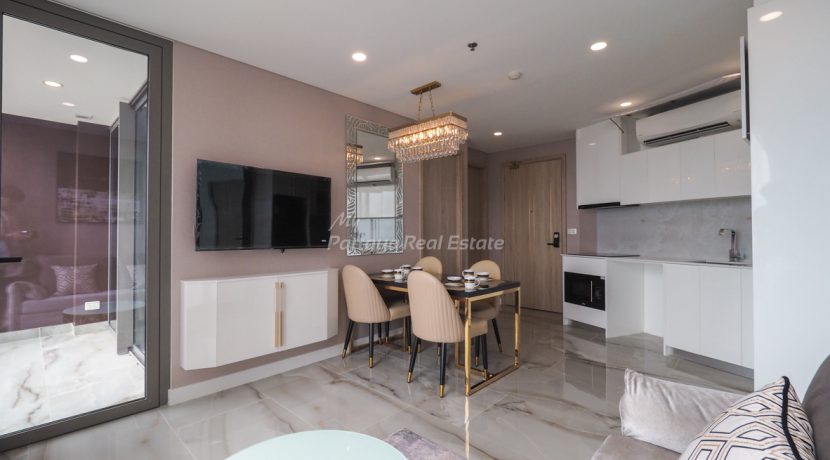 Copacabana Beachfront Condo Pattaya For Sale & Rent 1 Bedroom With Private Pool - COPAC16