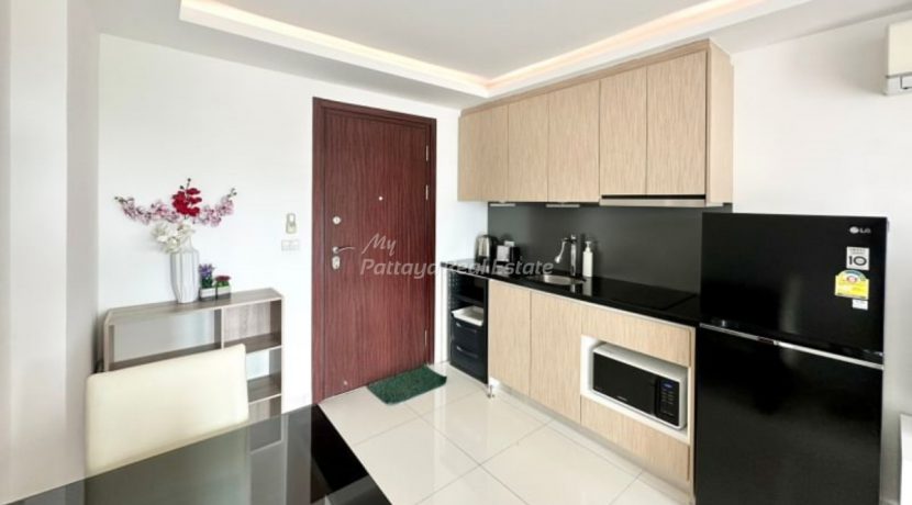 Laguna Beach Resort 3 Maldives Condo Pattaya For Sale & Rent 1 Bedroom With City Views - LBR3M49