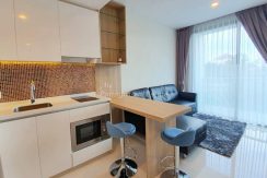 The Riviera Wong Amat Condo Pattaya For Sale & Rent 1 Bedroom with Pool Views - RW70