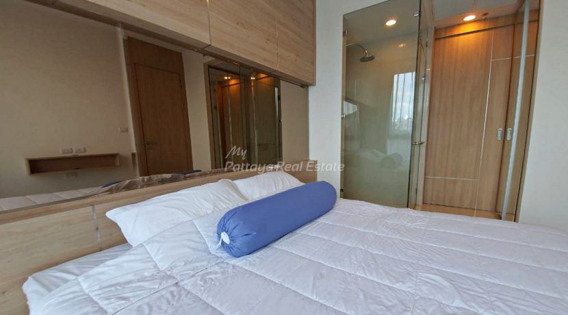 The Riviera Wong Amat Condo Pattaya For Sale & Rent 1 Bedroom with Pool Views - RW70