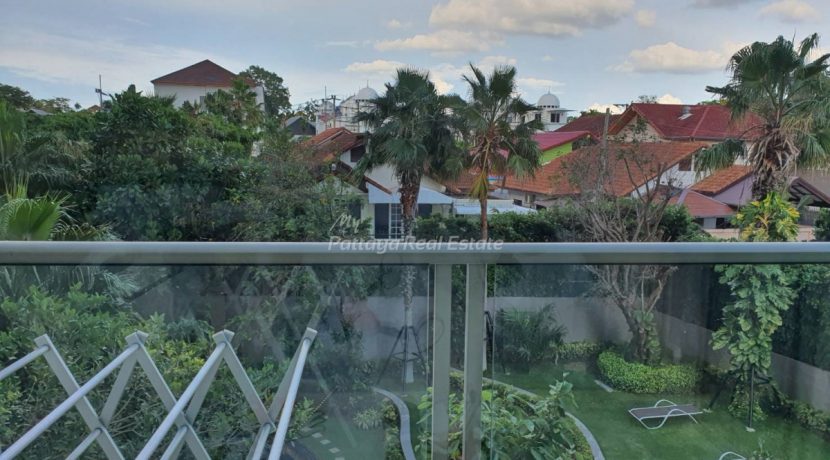 The Riviera Wong Amat Condo Pattaya For Sale & Rent 1 Bedroom with Pool Views - RW70