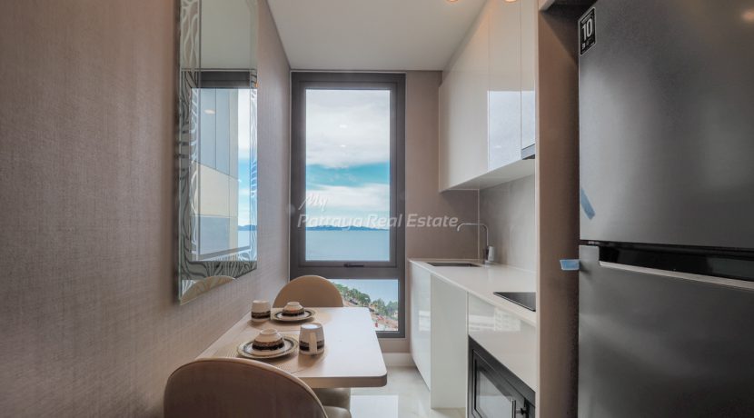 Copacabana Beachfront Jomtien Condo Pattaya For Sale & Rent 1 Bedroom With Sea Views - COPAC19