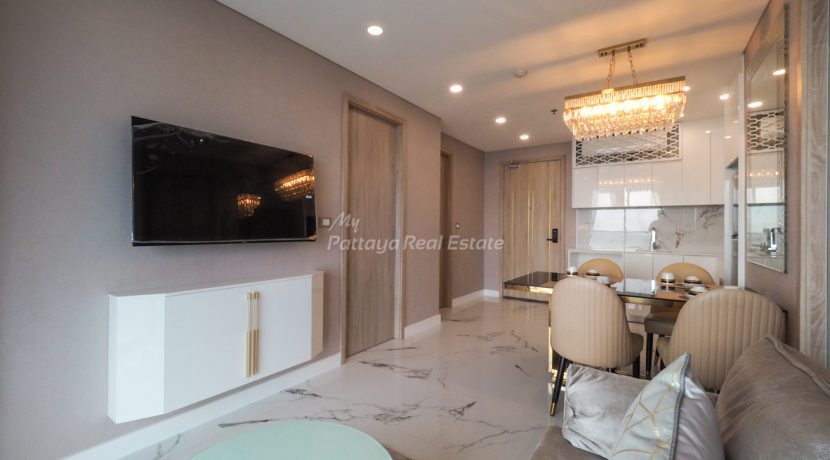 Copacabana Beachfront Jomtoen Condo Pattaya For Sale & Rent 2 Bedroom With Sea Views - COPAC18