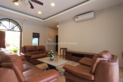 Paradise Villa 1 House For Sale 5 Bedroom With Private Pool in East Pattaya - HEPRV101