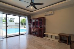 Paradise Villa 1 House For Sale 5 Bedroom With Private Pool in East Pattaya - HEPRV101