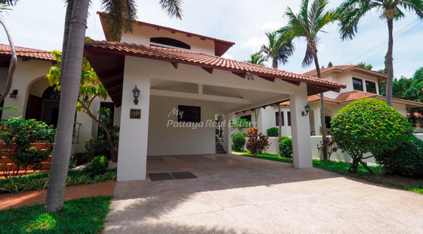 Paradise Villa 1 House For Sale 5 Bedroom With Private Pool in East Pattaya - HEPRV101