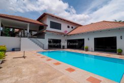 Paradise Villa 1 House For Sale 5 Bedroom With Private Pool in East Pattaya - HEPRV101