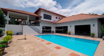 Paradise Villa 1 House For Sale 5 Bedroom With Private Pool in East Pattaya - HEPRV101