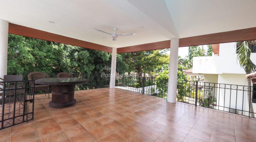 Paradise Villa 1 House For Sale 5 Bedroom With Private Pool in East Pattaya - HEPRV101