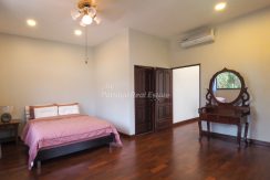 Paradise Villa 1 House For Sale 5 Bedroom With Private Pool in East Pattaya - HEPRV101