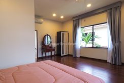 Paradise Villa 1 House For Sale 5 Bedroom With Private Pool in East Pattaya - HEPRV101