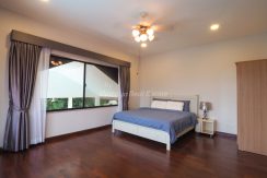 Paradise Villa 1 House For Sale 5 Bedroom With Private Pool in East Pattaya - HEPRV101