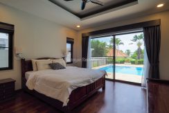 Paradise Villa 1 House For Sale 5 Bedroom With Private Pool in East Pattaya - HEPRV101