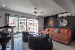 Royal Belleview Penthouse Room For Rent in Townhouse With Pool Views - HPRBP01R