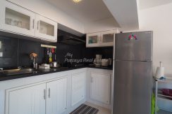 Royal Belleview Penthouse Room For Rent in Townhouse With Pool Views - HPRBP01R