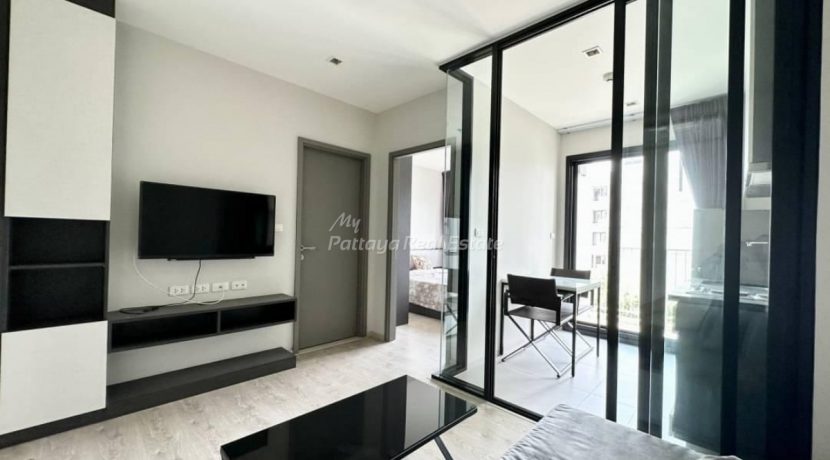 The Base Central Pattaya Condo For Sale & Rent 1 Bedroom With City Views - BASE53