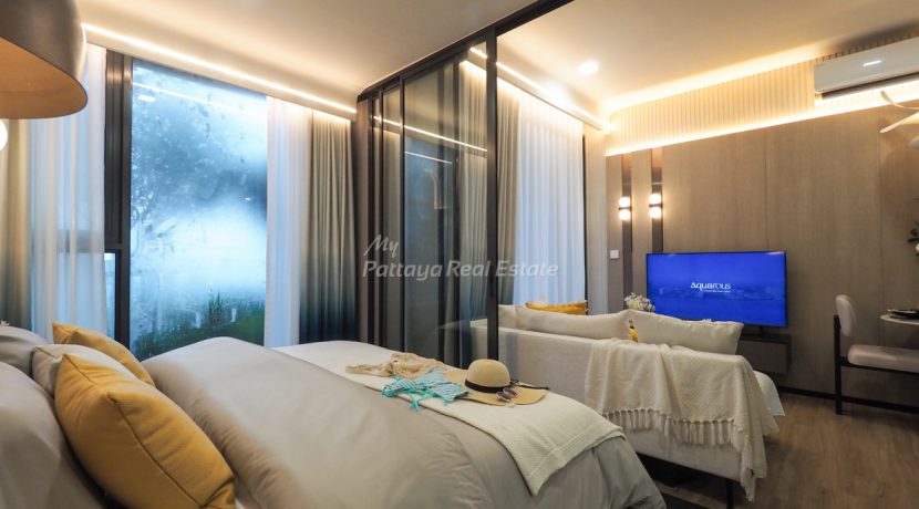 Aquarous Jomtien Pattaya condo For Sale & Rent 1 Bedroom With City Views - AQR01