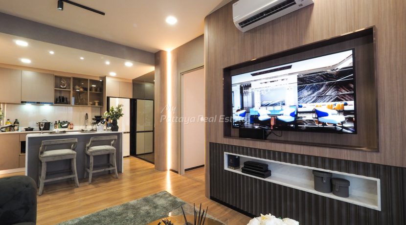 Aqurous Jomtien Pattaya Condo For Sale & Rent 2 Bedroom With City Views - AQR03