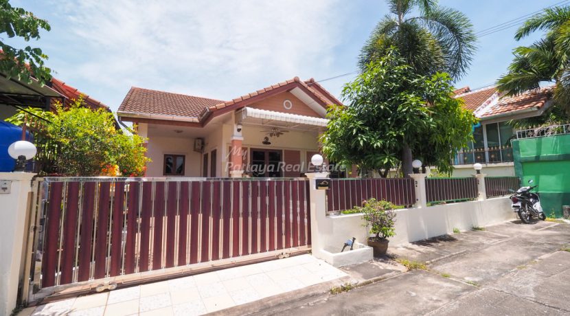 Ban Phatson House For Sale & Rent 3 Bedroom With Private Garden in East Pattaya - HEBPS01