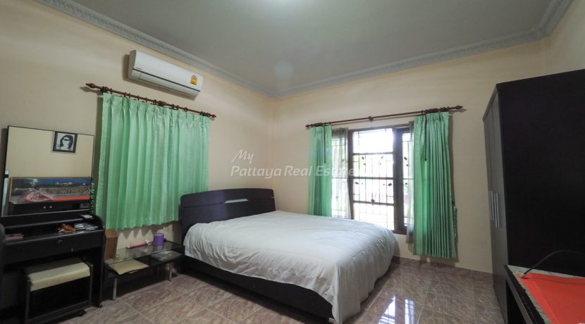 Ban Phatson House For Sale & Rent 3 Bedroom With Private Garden in East Pattaya - HEBPS01